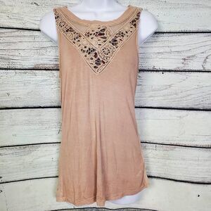 BKE Gimmicks XS Beige Crochet Lace Tank Top with Open Back Twist